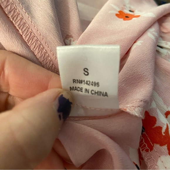 🛍️3/$30 Renamed  frilly ruffled pink floral retro wrap dress in size small - Picture 9 of 9